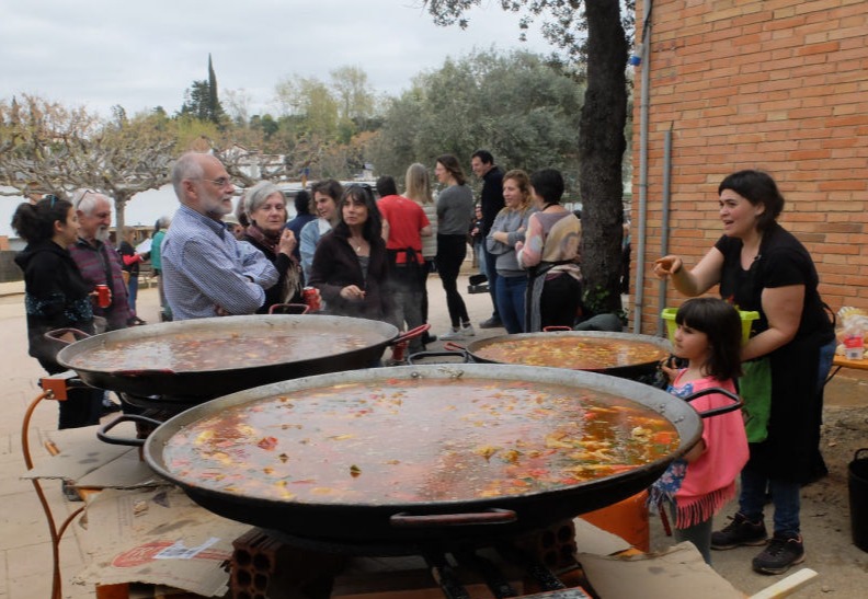 La cuinera i les paelles